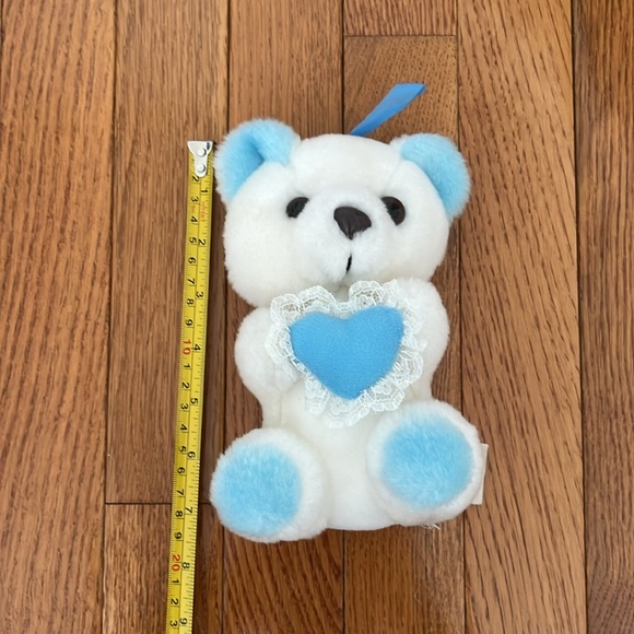 Set of Three (3) Vintage White Teddy Bears Holding Heart-Shaped Pillows - Picture 10 of 10